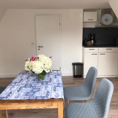 Die Graefin Auf Ruegen - Ferienappartements Parchtitz Экстерьер фото