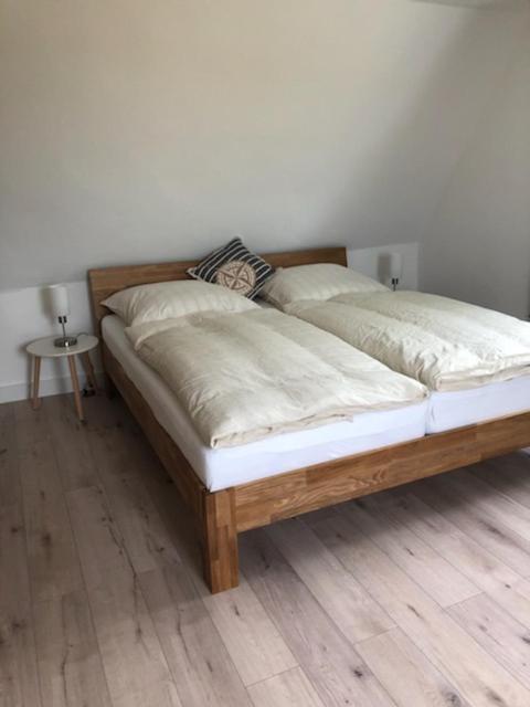 Die Graefin Auf Ruegen - Ferienappartements Parchtitz Экстерьер фото